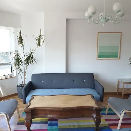 Διαμέρισμα Bright And Spacious Retreat *