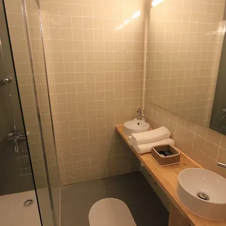 Bright And Spacious Retreat דירה א-קורוניה
