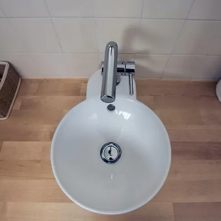 Διαμέρισμα Bright And Spacious Retreat