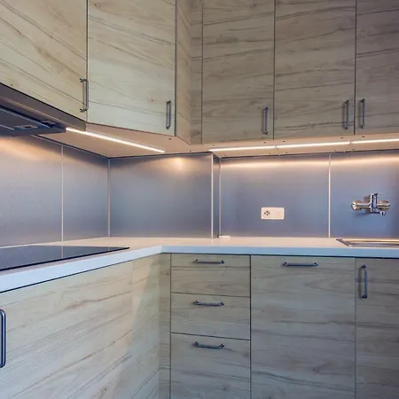 Διαμέρισμα Bright And Spacious Retreat *